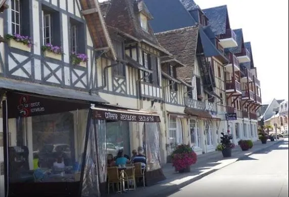 Very Apartment-roof Apartment